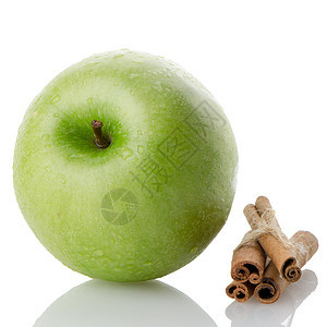 用肉桂棒开绿苹果营养果味餐饮农业食欲饮食小路收成保健晴天图片