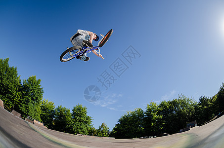 高 BBX 跳跃小轮车青少年风险自行车乐趣天空骑士孩子坡道特技图片