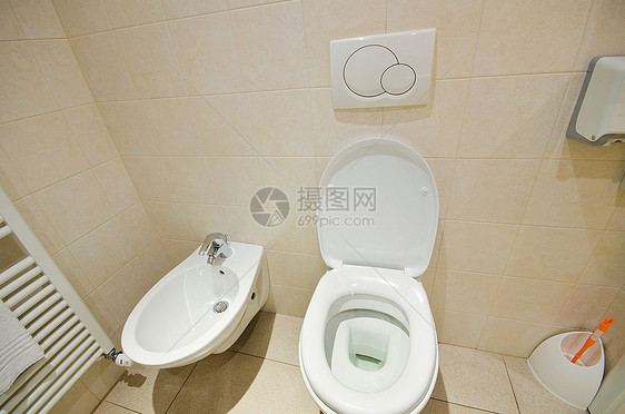 现代洗手间中的厕所酒店收藏房子座位陶瓷龙头卫生民众卫生间风格图片