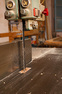 板锯职场切割制造商工艺职业工业橱柜木材台锯刀刃图片
