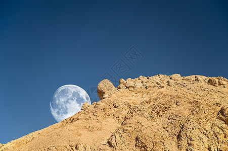 月月落天气自由草地月亮场地插图山脉风景季节地平线图片