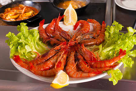 生虾盘子美食水平海鲜动物甲壳餐厅钢巴大虾食物图片