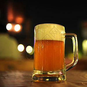 酒吧啤酒小麦大麦前台玻璃酒精泡沫图片