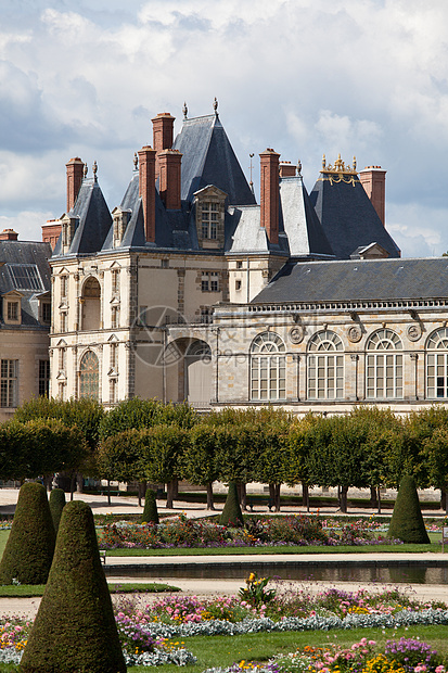 法国巴黎附近的中世纪皇家城堡Fontinbleau地标历史天空住宅房子花朵文化纪念碑国家花园图片