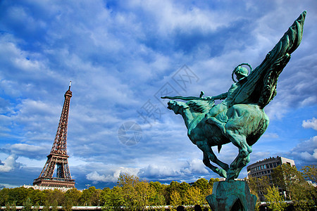 Eiffel铁塔 巴黎'Arc雕像图片