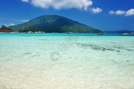 美丽的海滩海洋天空蓝色旅行风景假期海景热带海岸线图片