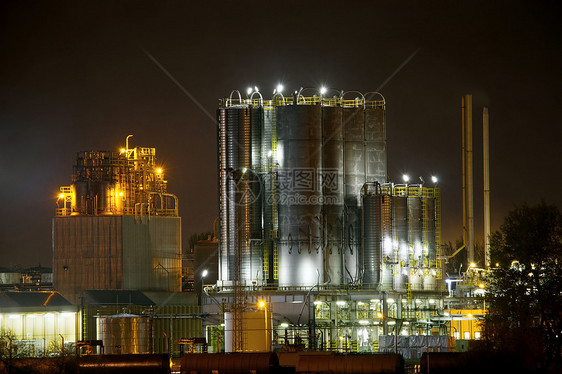 炼油设施化学品生产气体建筑经济金属石化燃料烟囱图片