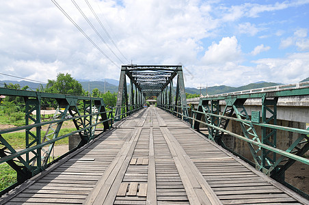 Pai纪念桥岩石旅行旅游纪念馆天空河道建筑学技术地标工业图片