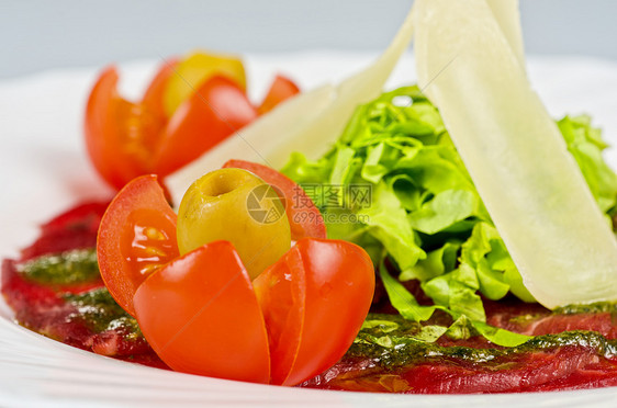 生牛肉片起动机沙拉午餐柠檬美食小吃蔬菜辣椒熏制牛肉图片