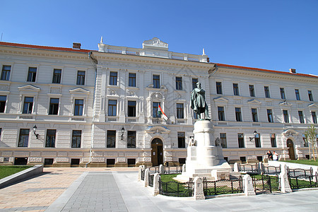 PecsHungar 的历史建筑地标建筑学风景城市纪念馆公园城堡纪念碑雕像窗户图片