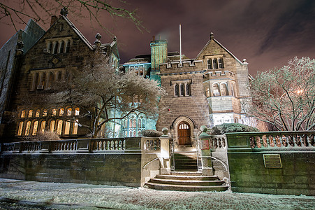 波士顿大学的城堡城季节事业部历史性教育大学大厦建筑时间校园地标图片