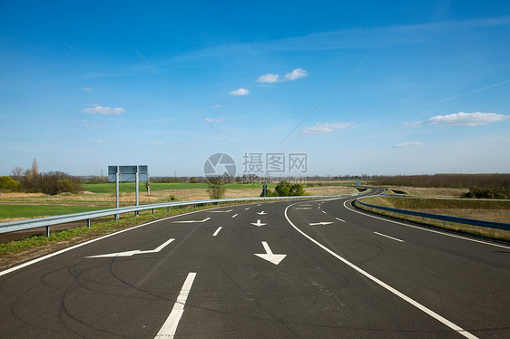 路蓝色运输车道地平线路线场地农村旅行天空国家图片
