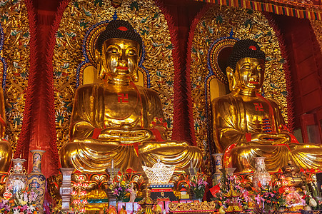 巴林寺佛像 位于25公里长的圣殿金子雕塑精神寺庙雕像团体宝林地标旅行佛教徒图片