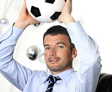 足球激情公司活动成人男性正装管理人员闲暇展示运动游戏图片