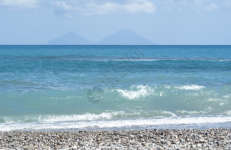 布鲁罗海滩 墨西拿 西西里地平线悬崖波浪海洋海湾海岸线旅行兄弟全景小岛图片