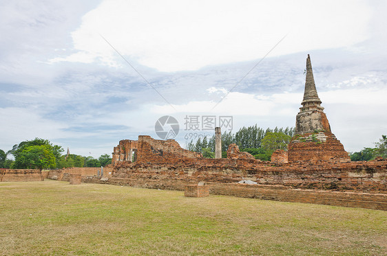 古代古寺庙的古塔石头天空旅游历史古董旅行佛教徒地标纪念碑蓝色图片