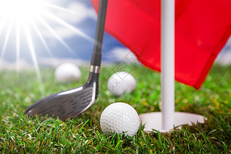我们来打高尔夫球吧场地手套宏观太阳晴天爱好绿色课程游戏运动图片
