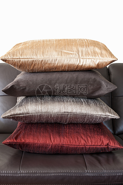 皮革沙发上的挤塞座位软垫家具枕头设计长沙发装潢牛皮丝绸奢华图片