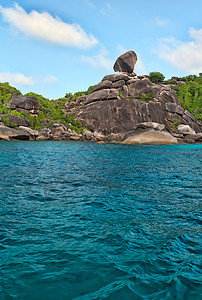 西米兰群岛景观爬坡海浪海湾热带石头天空海岸岩石群岛巨石图片