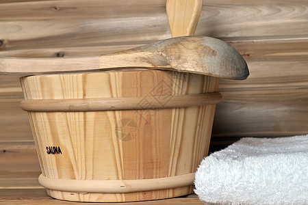 桑水桶桑拿温泉蒸汽毛巾木头钢包图片