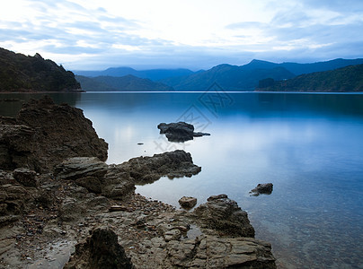 马尔伯鲁音响海滩场景反射风景海岸池塘日落水景云景天空图片