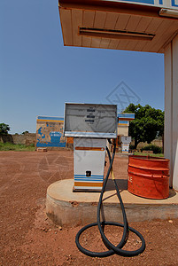 汽油油泵服务员排场服务气体燃料加油站图片