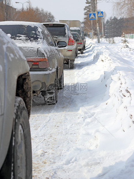 白雪路橡皮驾驶季节车轮天气旅行街道车辆卡车蓝色图片