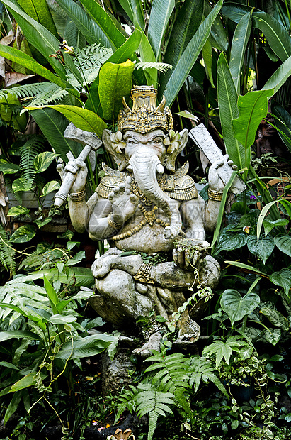 在巴利邦的神灵雕像传统寺庙宗教上帝数字旅行图片