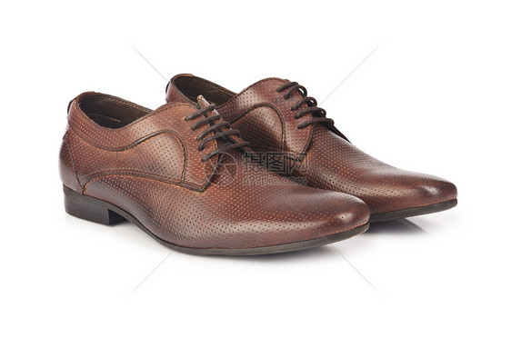 男性鞋在白色上被孤立反射骡子男人正装棕色鞋类皮革脚跟齿轮靴子图片