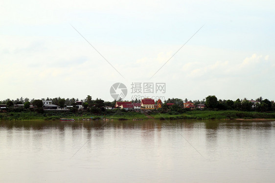 河丛林太阳气候场景全景平房天空村庄游客管子图片