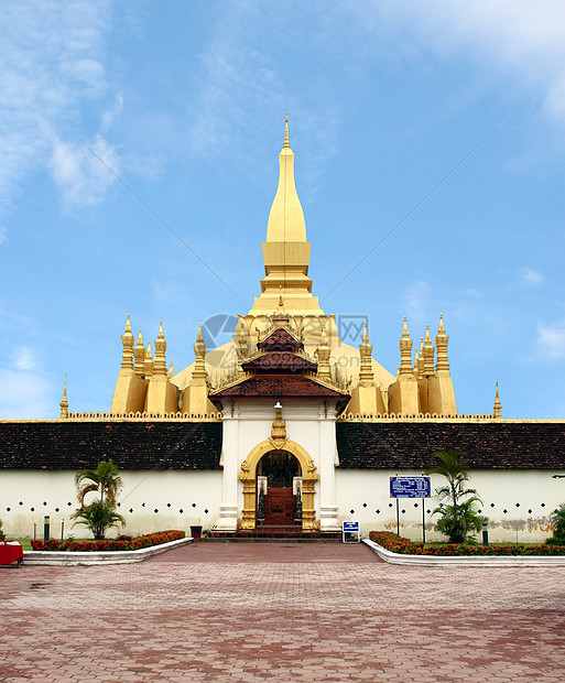 在万象寺庙的金巴达 在老挝旅行异国信仰建筑纪念碑城市国家天空寺庙尖塔宝塔图片