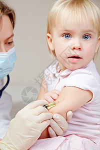 小女婴要打针了药品注射婴儿疾病孩子医院感染病人治疗儿科图片