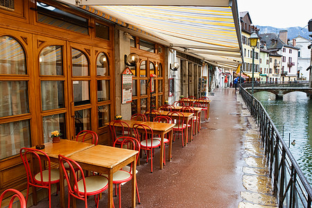 街头咖啡店椅子菜单建筑小酒馆孤独城市木板座位人行道天气图片