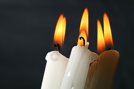 蜡烛场景寺庙火焰悲伤希望记忆烛台教会宗教庆典背景图片