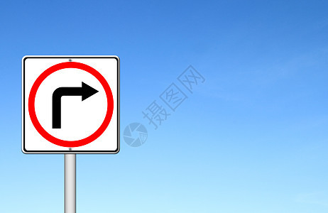 交通标志显示向蓝天右转城市路标法律指针盘子街道金属运输旅行商业图片