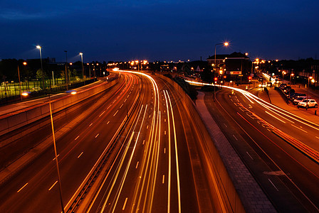 高速公路上的交通灯运输景观穿越立交桥旅行公共汽车汽车运动车辆街道图片