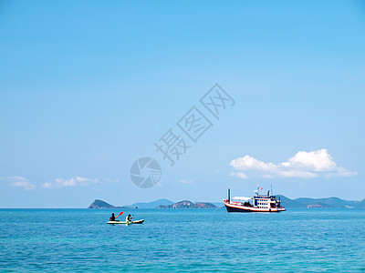 享受划船愉快独木舟海景海浪涟漪冲浪布里巡航运动天空乐趣图片