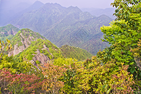 夏天看到中国的钉钉山脊顶峰风景游客首脑远景山坡吸管爬坡岩石月亮图片