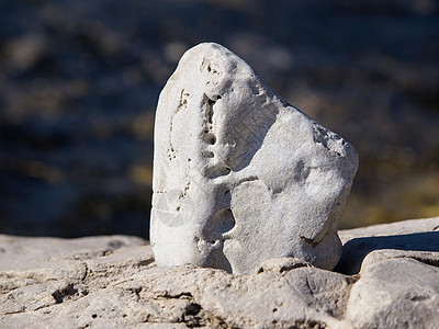 海边的石头和石块图片