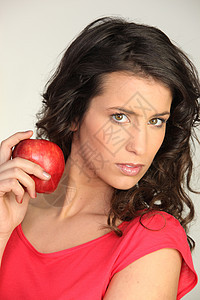 持有红苹果的妇女女性食物成人早餐喜悦女士幸福水果快乐女孩图片