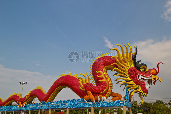中国风格的龙雕像装饰品蓝色金子文化节日寺庙宗教力量财富传统图片