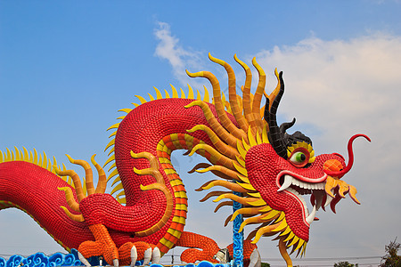 中国风格的龙雕像力量财富节日蓝色寺庙雕塑信仰传统动物艺术图片