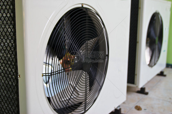 住宅中使用的供暖和空调装置测试管道散热器空气房子公用事业冷却剂建筑护发素机器图片