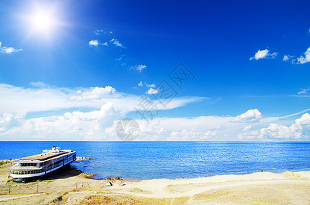 美丽的海滩和热带海放松蓝色冲浪海景旅行晴天太阳天空天堂海洋图片