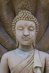 古老的石佛雕像天空金子文化历史性精神寺庙旅行佛塔历史蓝色图片