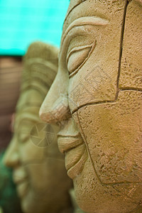古老的石佛雕像历史建筑旅行寺庙金子历史性假期景观天际游客图片