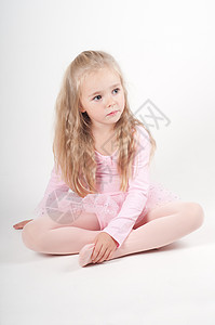 芭蕾舞者坐在地上演员戏服芭蕾舞乐趣女性粉色儿童裙子工作室短裙图片