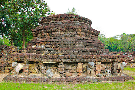 古代神庙的废墟 在苏霍泰锡萨查那莱公园艺术文化建筑学纪念碑旅游历史性雕像雕刻古董遗产图片