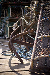 在惠特比码头捕龙虾木头钓鱼绳索港口渔船选择性陷阱焦点渔夫渔民图片