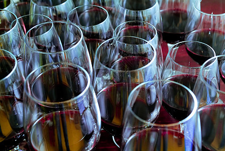 红酒食物酒杯餐厅反射水晶工作室酒精粉色庆典奢华图片